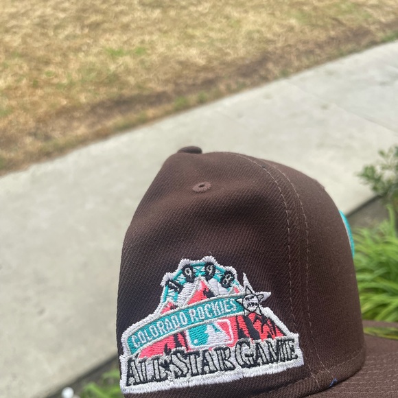 BROWN COLORADO ROCKIES W 1998 ALL STAR GAME PATCH PINK UV FITTED size:71/8 - Picture 2 of 2